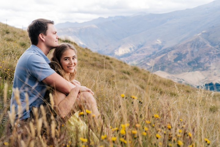 Private Vacation Photoshoot with Photographer in Queenstown - Photo 1 of 25